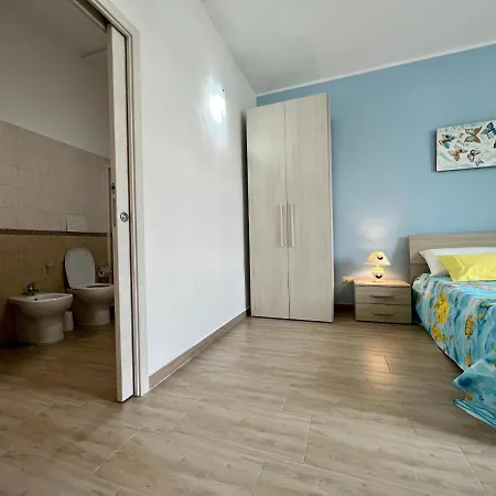 Al Mare Bed & Breakfast *