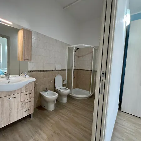 Al Mare Bed & Breakfast